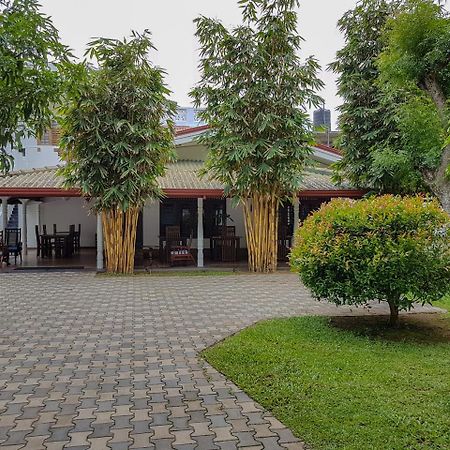 White Villa Beach Resort Mirissa Zewnętrze zdjęcie