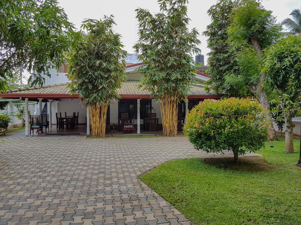 White Villa Beach Resort Mirissa Zewnętrze zdjęcie