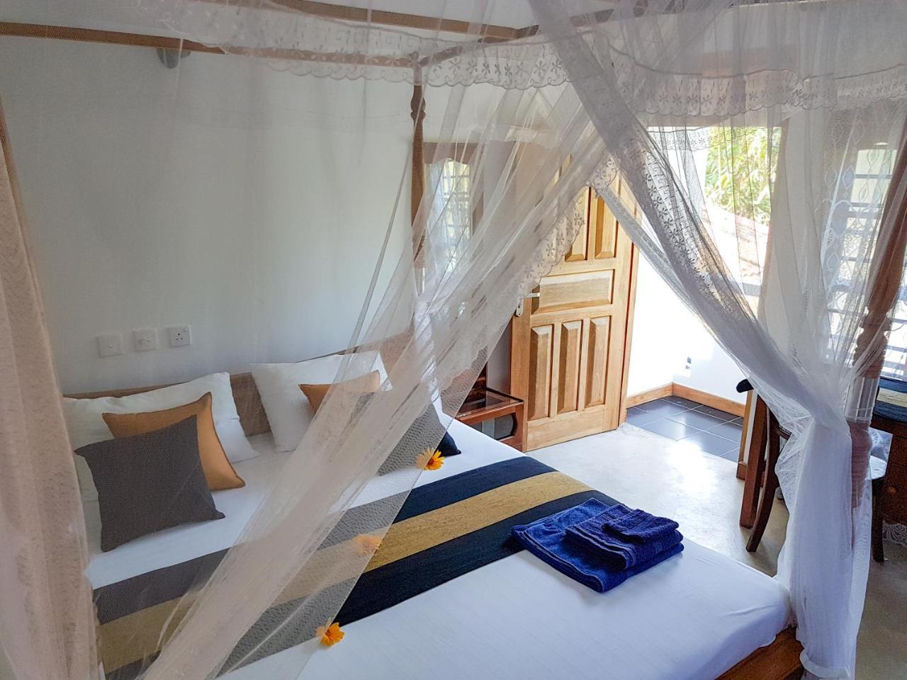 White Villa Beach Resort Mirissa Zewnętrze zdjęcie
