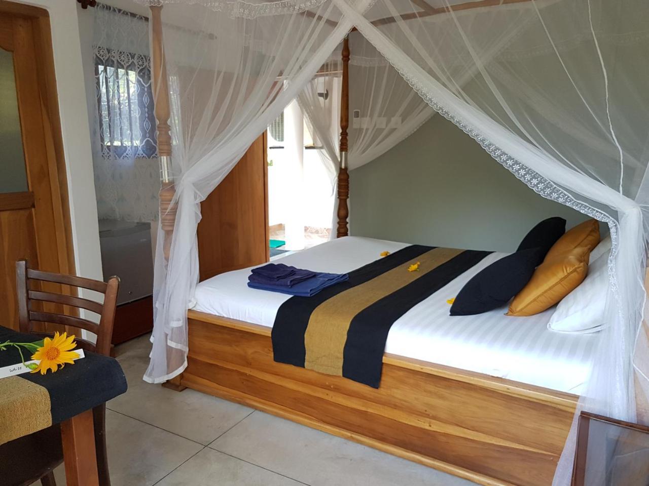 White Villa Beach Resort Mirissa Zewnętrze zdjęcie